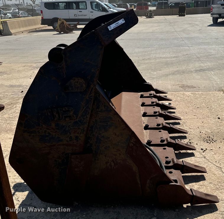 image for item LF9904 2003 WB L120-B wheel loader four-in-one bucket