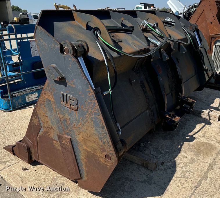 image for item LF9904 2003 WB L120-B wheel loader four-in-one bucket