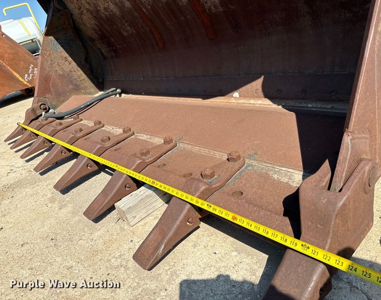 image for item LF9904 2003 WB L120-B wheel loader four-in-one bucket