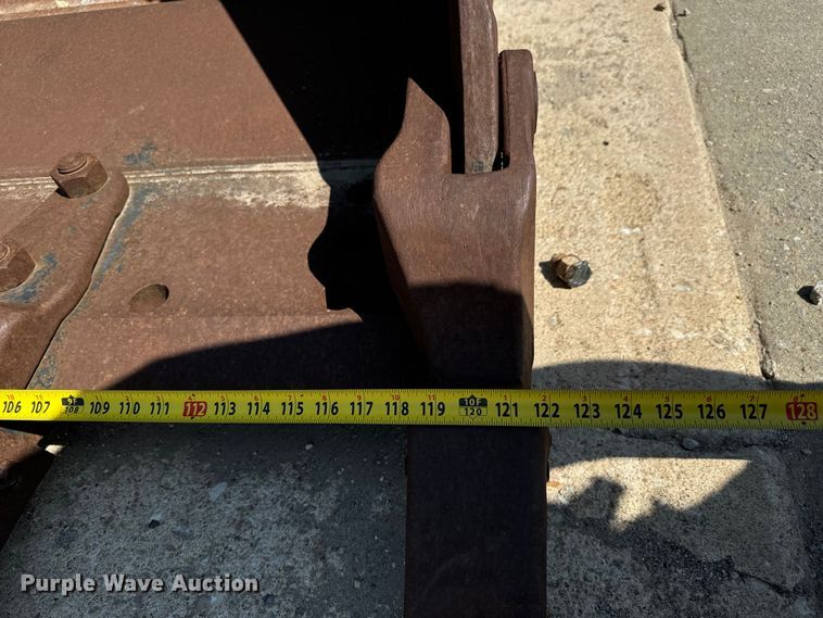 image for item LF9904 2003 WB L120-B wheel loader four-in-one bucket