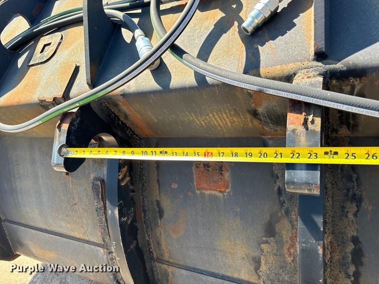 image for item LF9904 2003 WB L120-B wheel loader four-in-one bucket