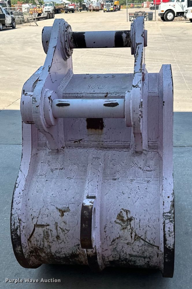 image for item LF9909 LEA Multi-Ripper  bucket 