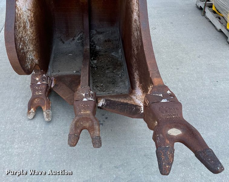 image for item LF9909 LEA Multi-Ripper  bucket 