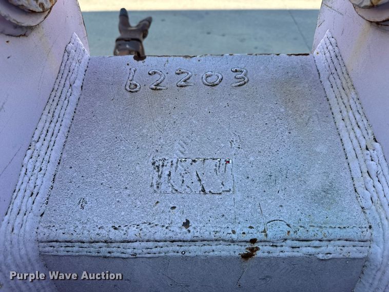 image for item LF9909 LEA Multi-Ripper  bucket 