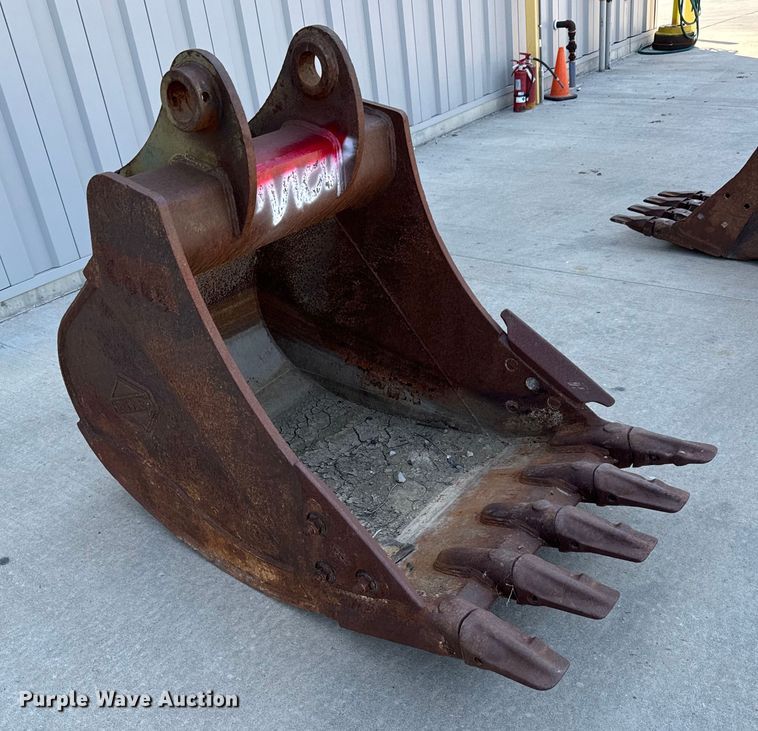 image for item LF9910 Hensley PC2106 bucket 