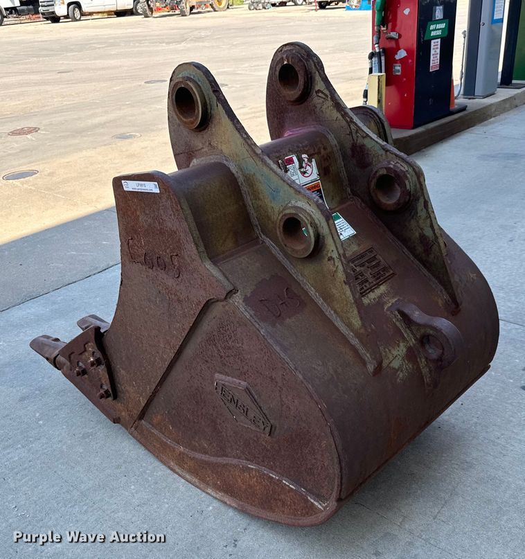 image for item LF9910 Hensley PC2106 bucket 