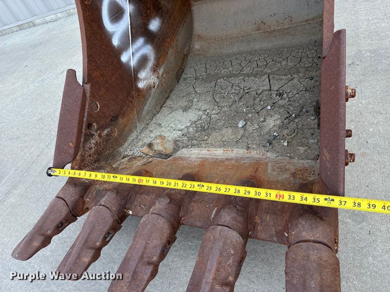 image for item LF9910 Hensley PC2106 bucket 