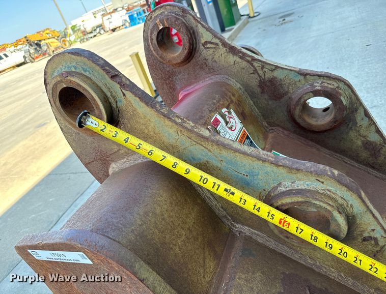 image for item LF9910 Hensley PC2106 bucket 