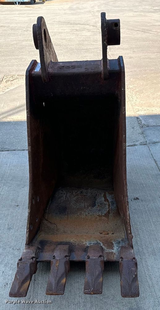 image for item LF9911 Esco bucket 