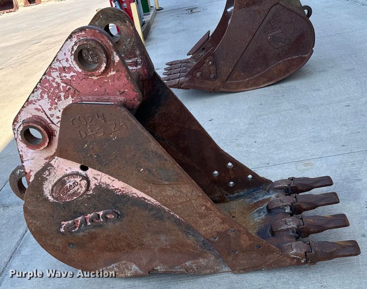 image for item LF9911 Esco bucket 