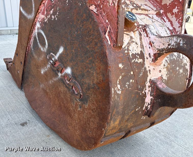 image for item LF9911 Esco bucket 