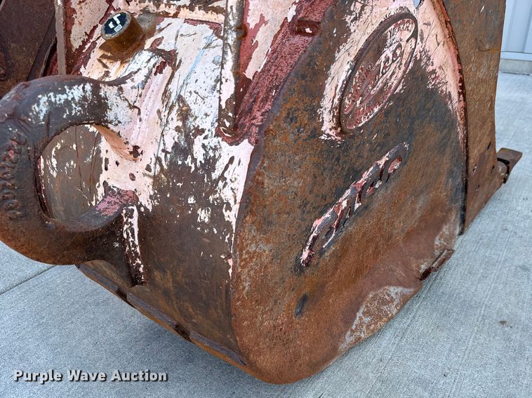 image for item LF9911 Esco bucket 