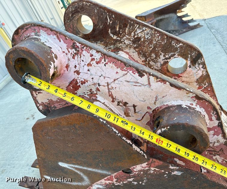 image for item LF9911 Esco bucket 