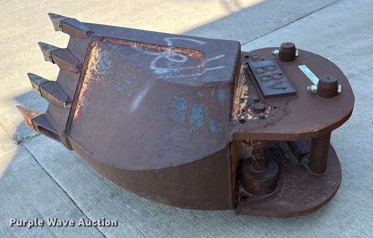 image for item LF9912 Hensley v-bottom bucket