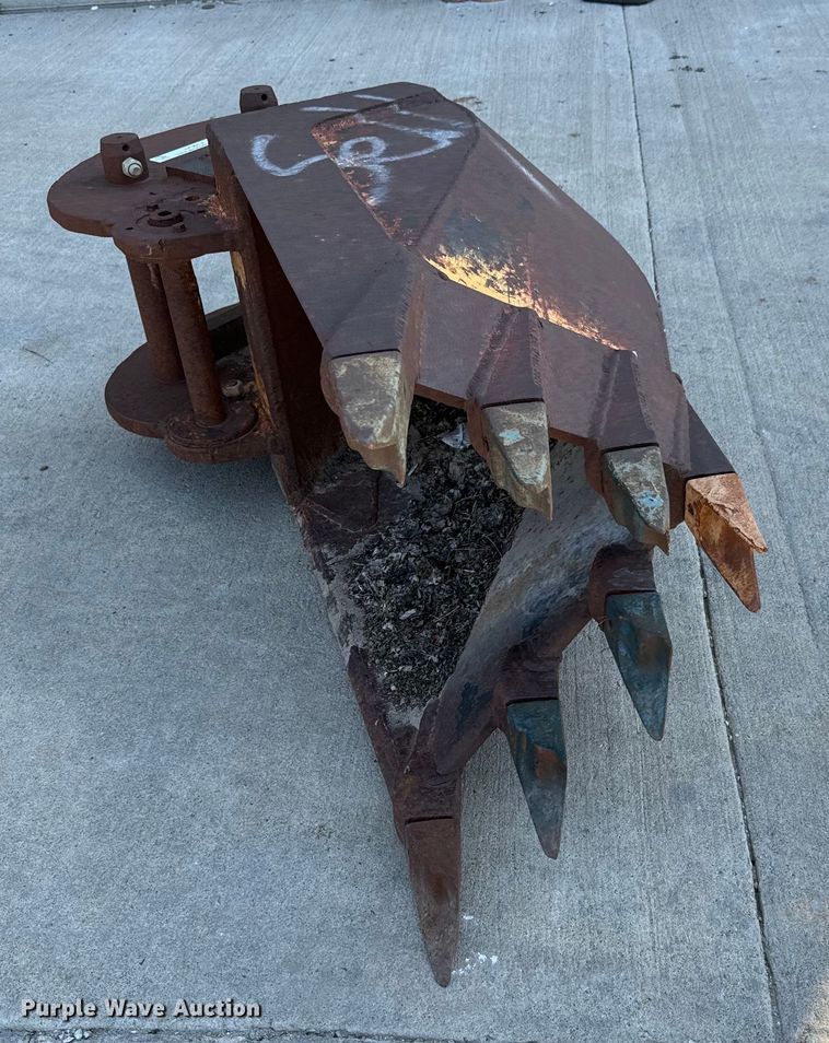 image for item LF9912 Hensley v-bottom bucket