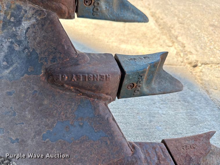 image for item LF9912 Hensley v-bottom bucket