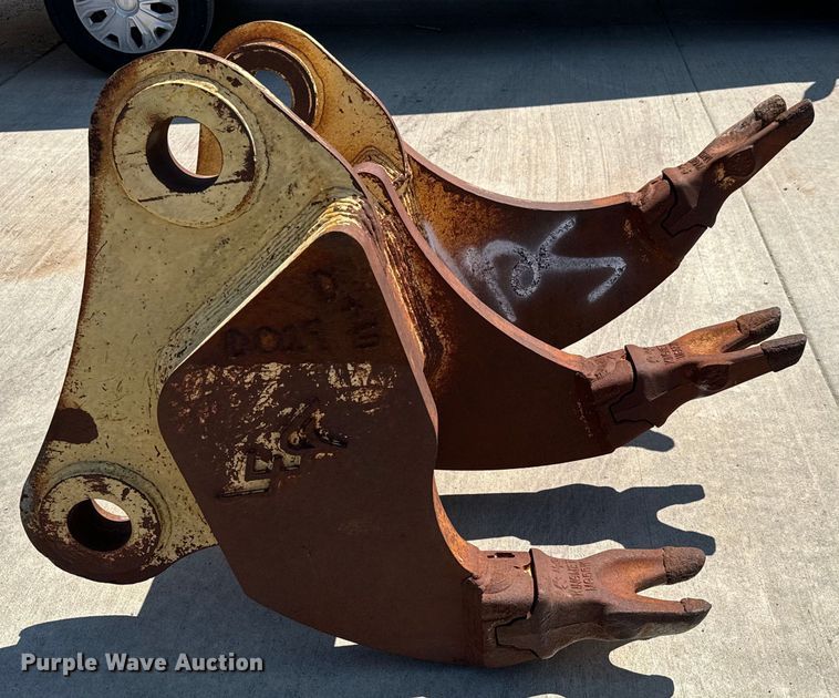 image for item LF9913 LEA multi-ripper