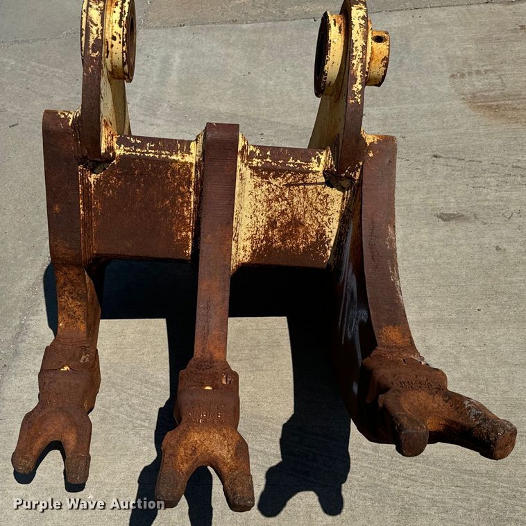 image for item LF9913 LEA multi-ripper