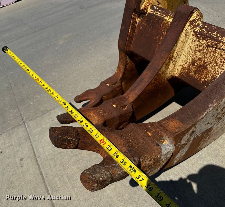 image for item LF9913 LEA multi-ripper