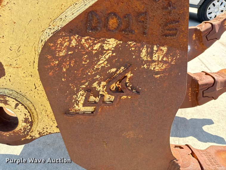 image for item LF9913 LEA multi-ripper