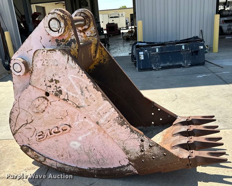 image for item LF9916 Esco bucket 