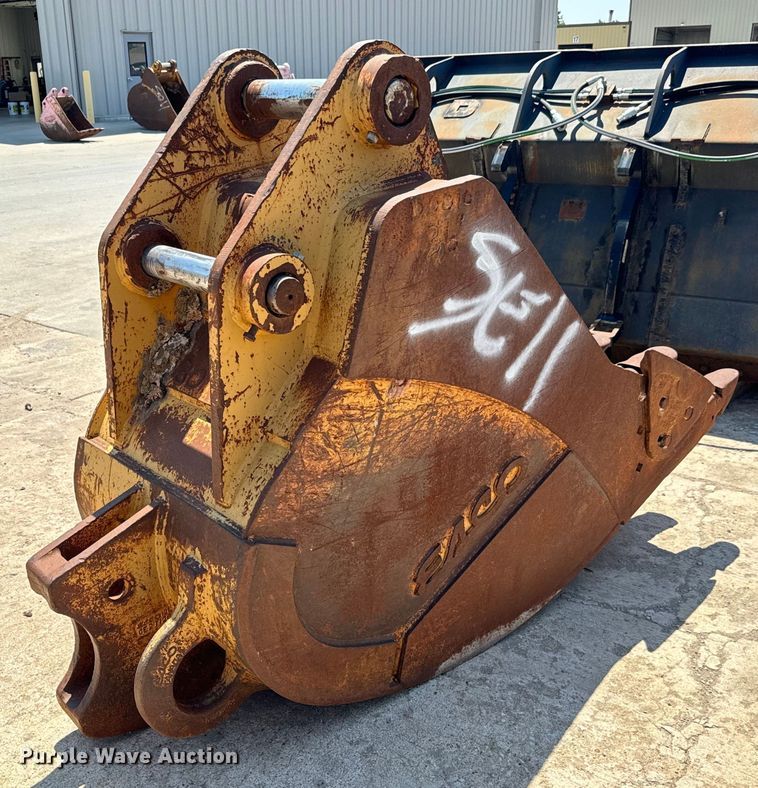 image for item LF9917 Esco bucket 