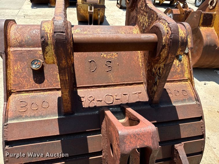 image for item LF9918 Entek bucket 