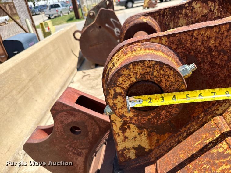 image for item LF9918 Entek bucket 