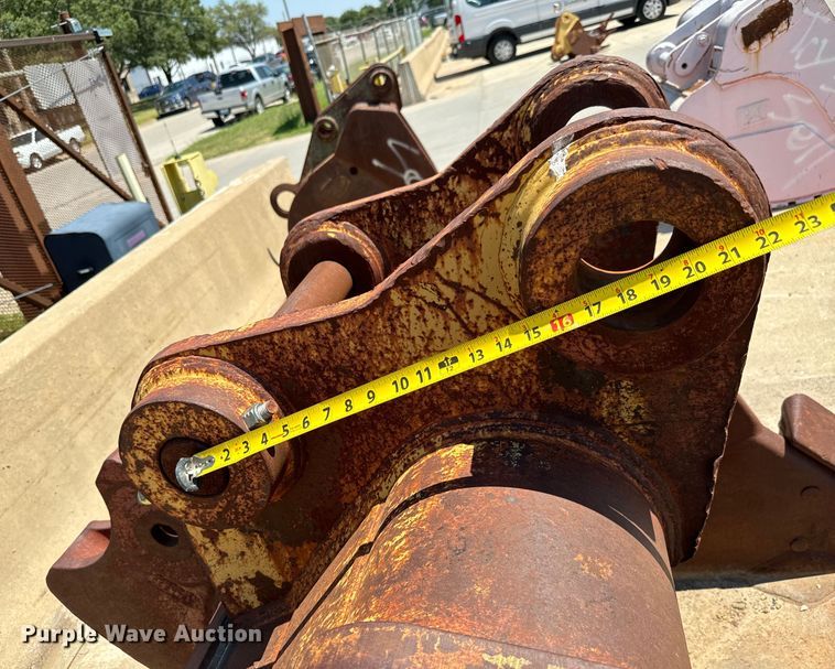 image for item LF9918 Entek bucket 