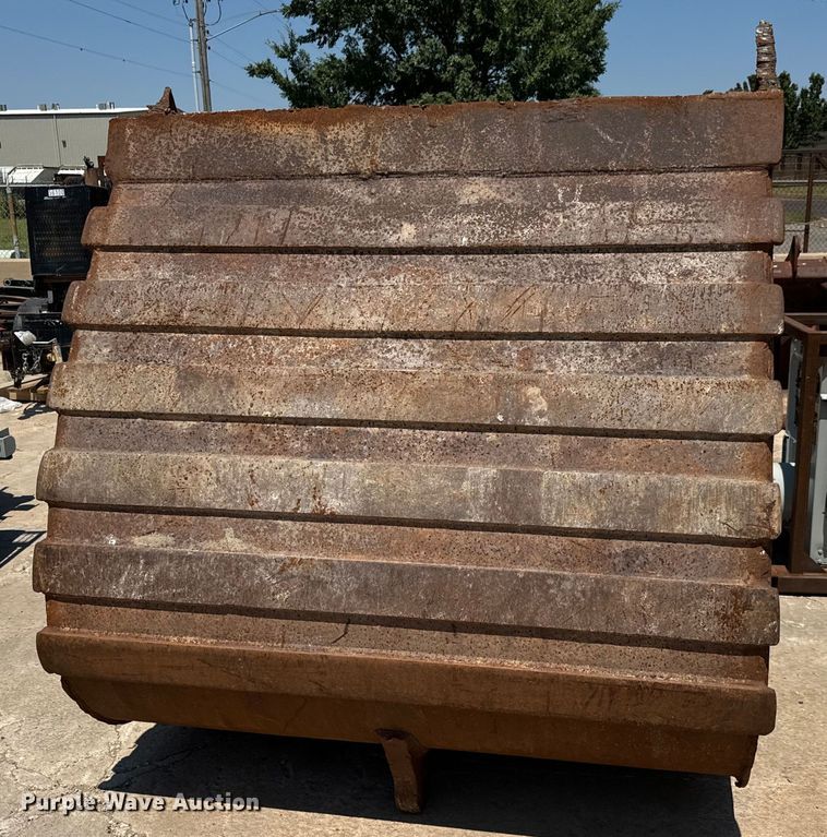 image for item LF9923 Caterpillar  bucket 