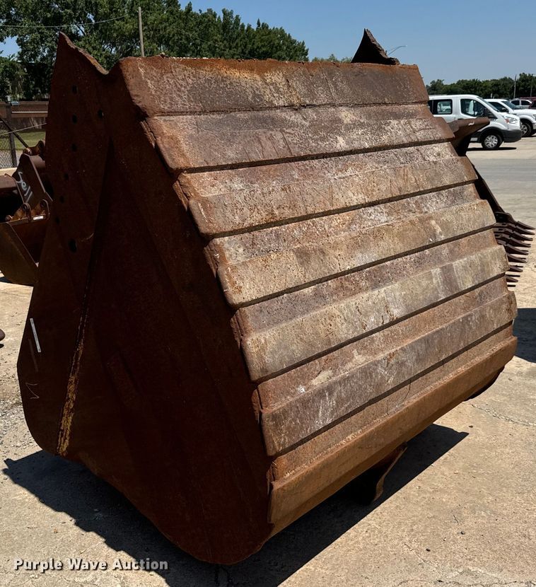 image for item LF9923 Caterpillar  bucket 