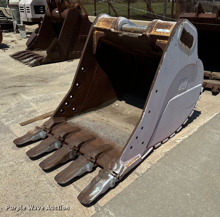 image for item LF9924 Caterpillar  bucket 