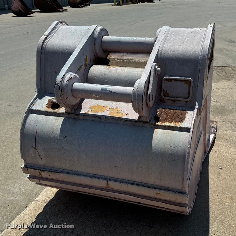 image for item LF9924 Caterpillar  bucket 