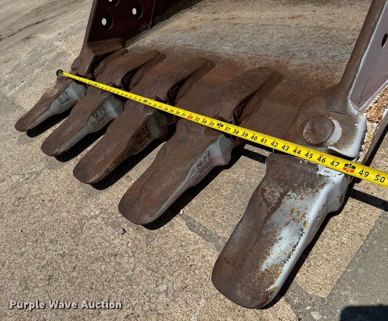 image for item LF9924 Caterpillar  bucket 