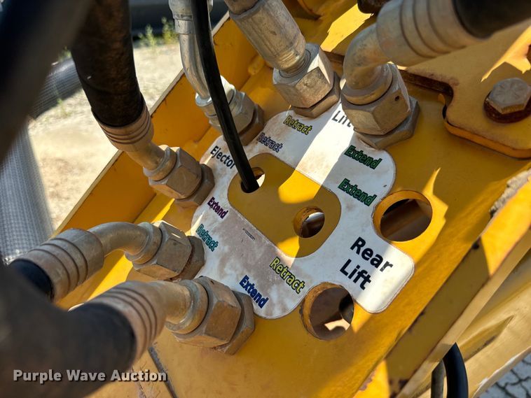 image for item LF9925 2008 K-Tec 1233 scraper