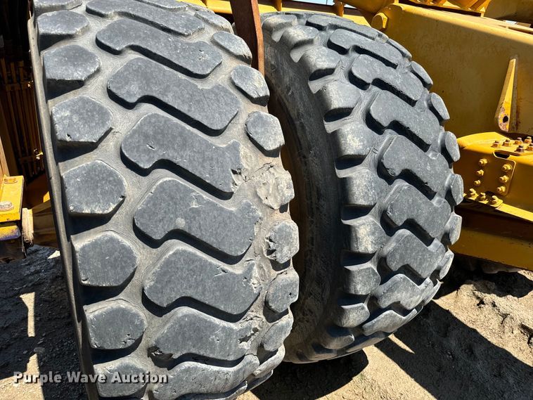 image for item LF9925 2008 K-Tec 1233 scraper