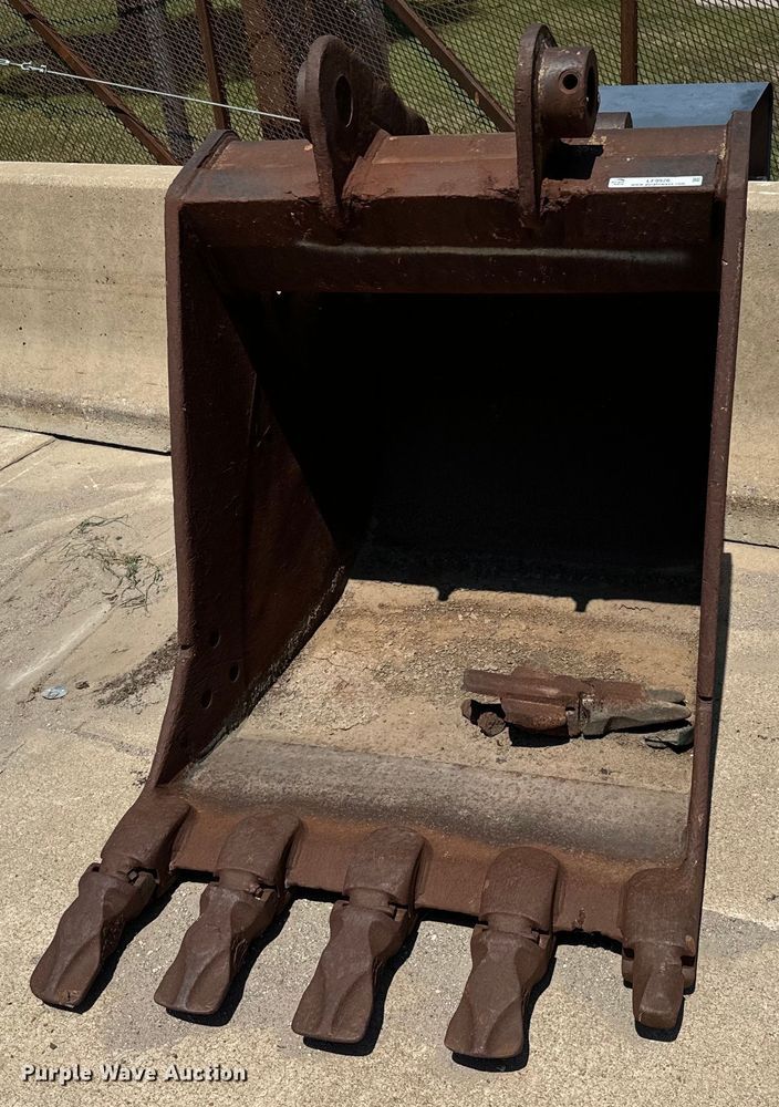 image for item LF9926 Esco bucket 