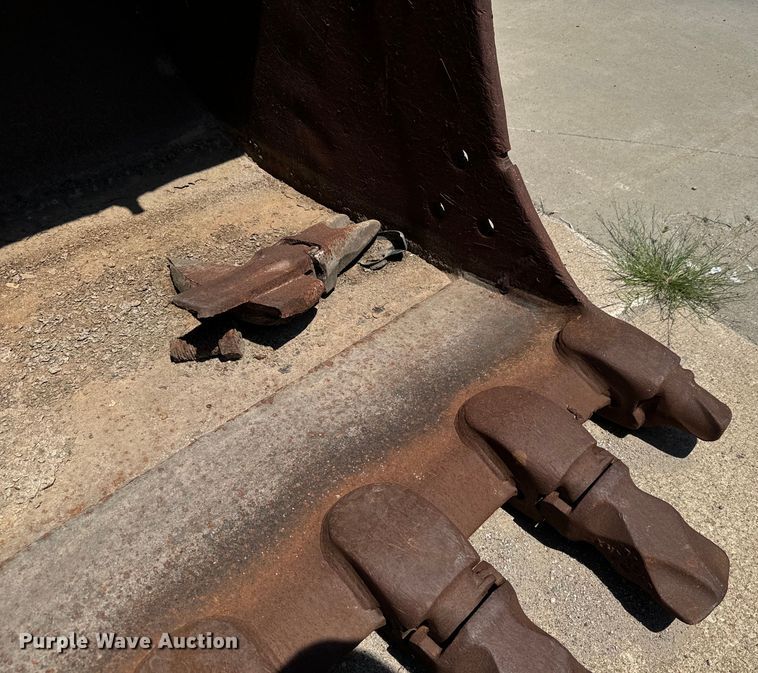 image for item LF9926 Esco bucket 