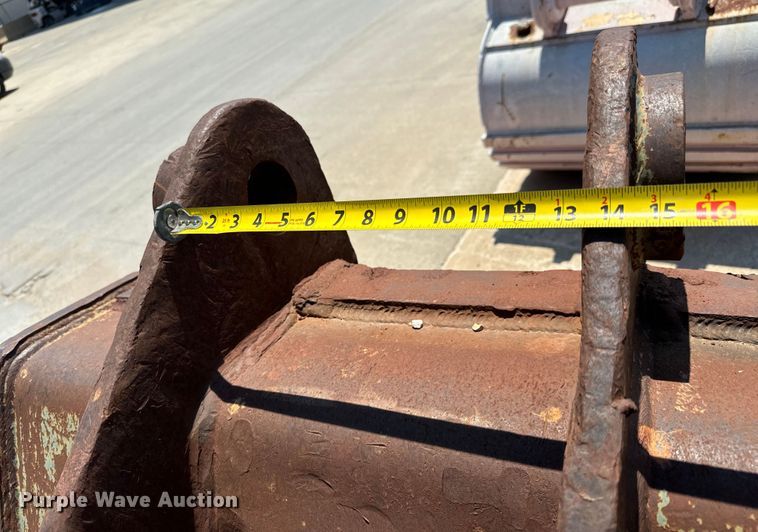 image for item LF9926 Esco bucket 