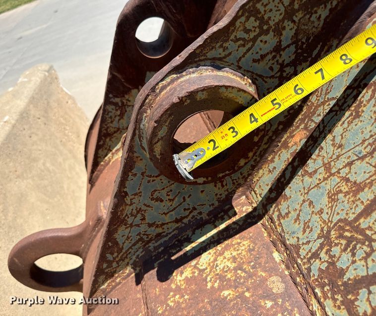 image for item LF9926 Esco bucket 