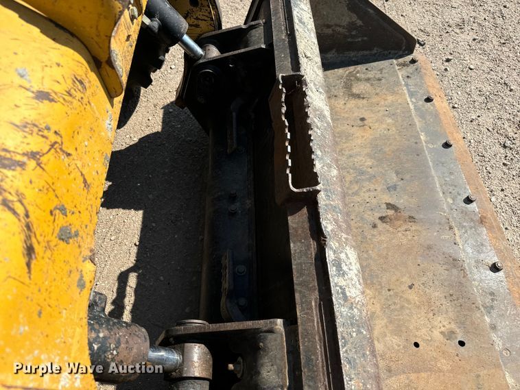 image for item LF9940 2007 Caterpillar  236B2 skid steer loader