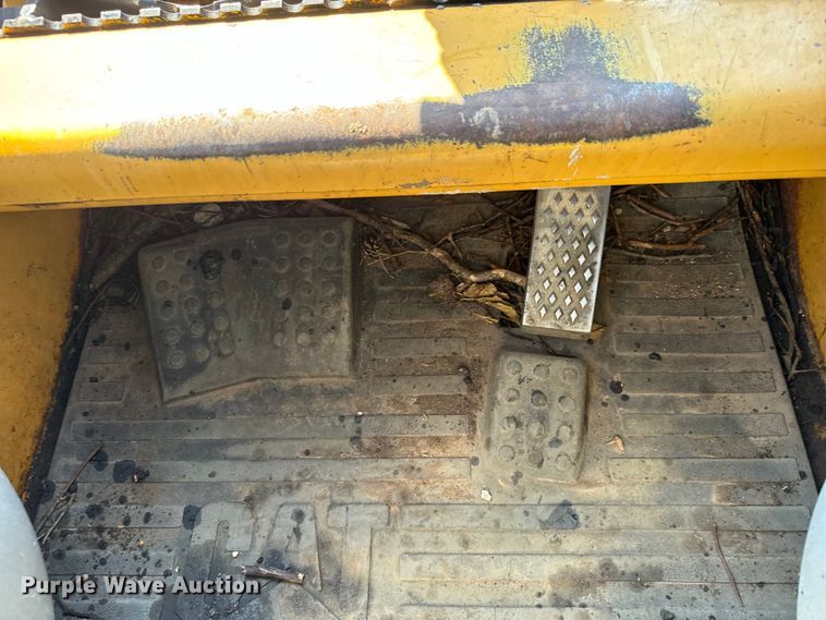 image for item LF9940 2007 Caterpillar  236B2 skid steer loader