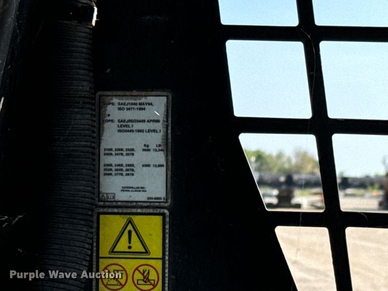 image for item LF9940 2007 Caterpillar  236B2 skid steer loader