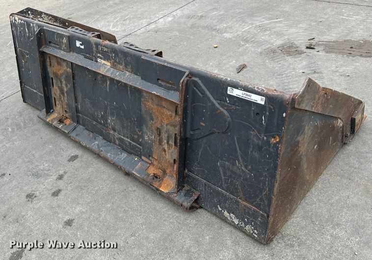 image for item LF9942 Bobcat  80 HD C/I skid steer bucket