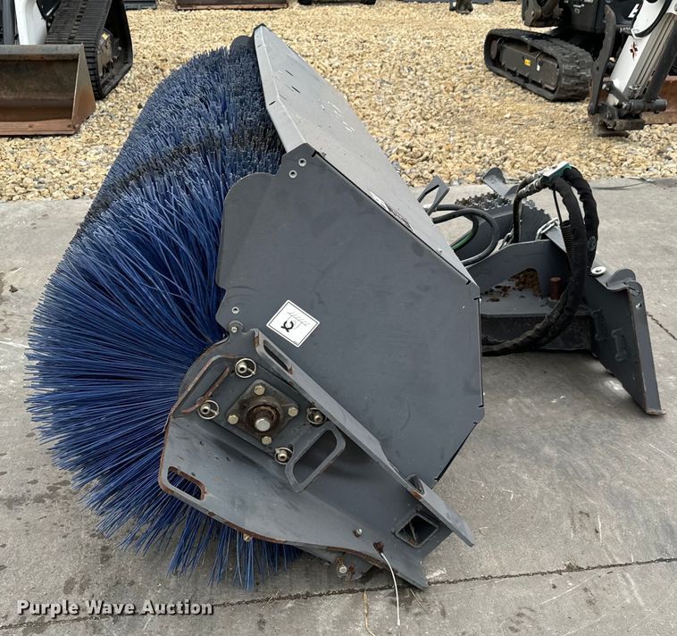 image for item LF9947 2018 CNH Industrial skid steer broom