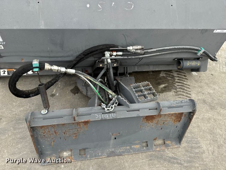 image for item LF9947 2018 CNH Industrial skid steer broom