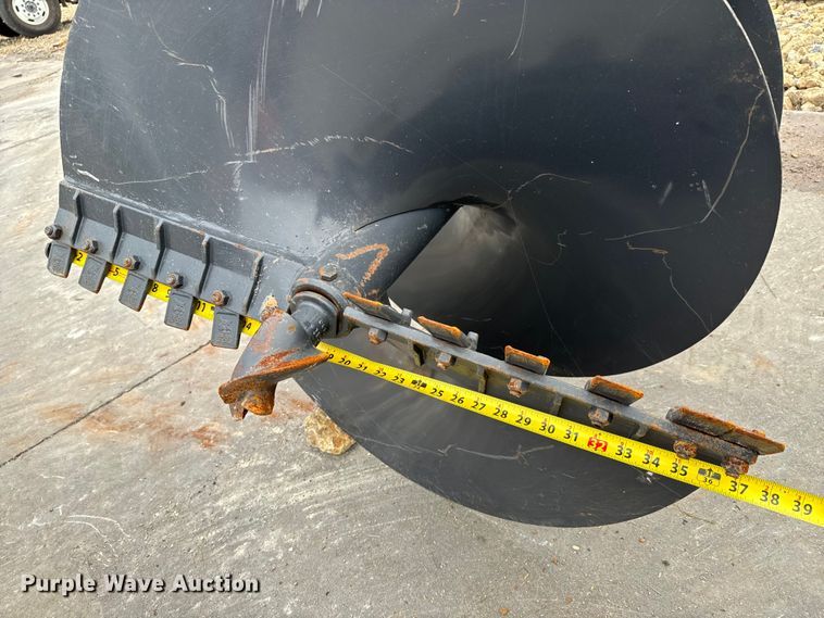 image for item LF9948 Bobcat auger bit