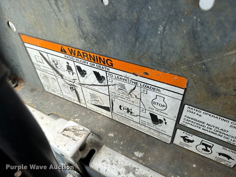 image for item LF9961 1998 Bobcat 873 skid steer loader