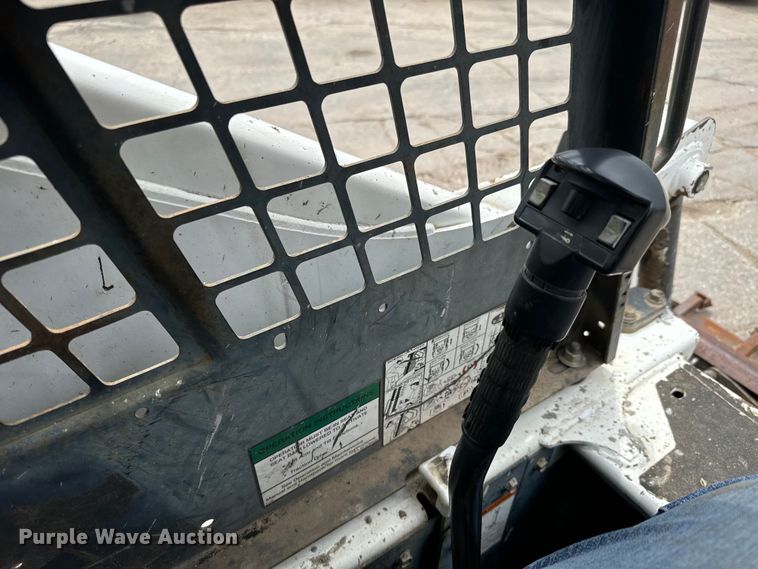 image for item LF9961 1998 Bobcat 873 skid steer loader