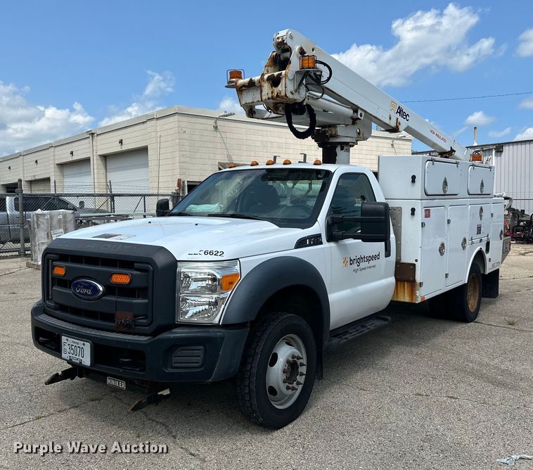 image for item LR9409 2013 Ford  F450 Super Duty XL bucket truck